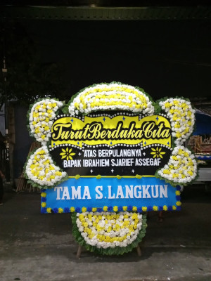 Papan Bunga Duka di Tomulabutao Selatan