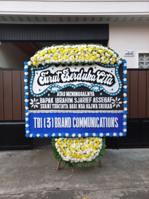 Papan Bunga Duka di Tomulabutao Selatan